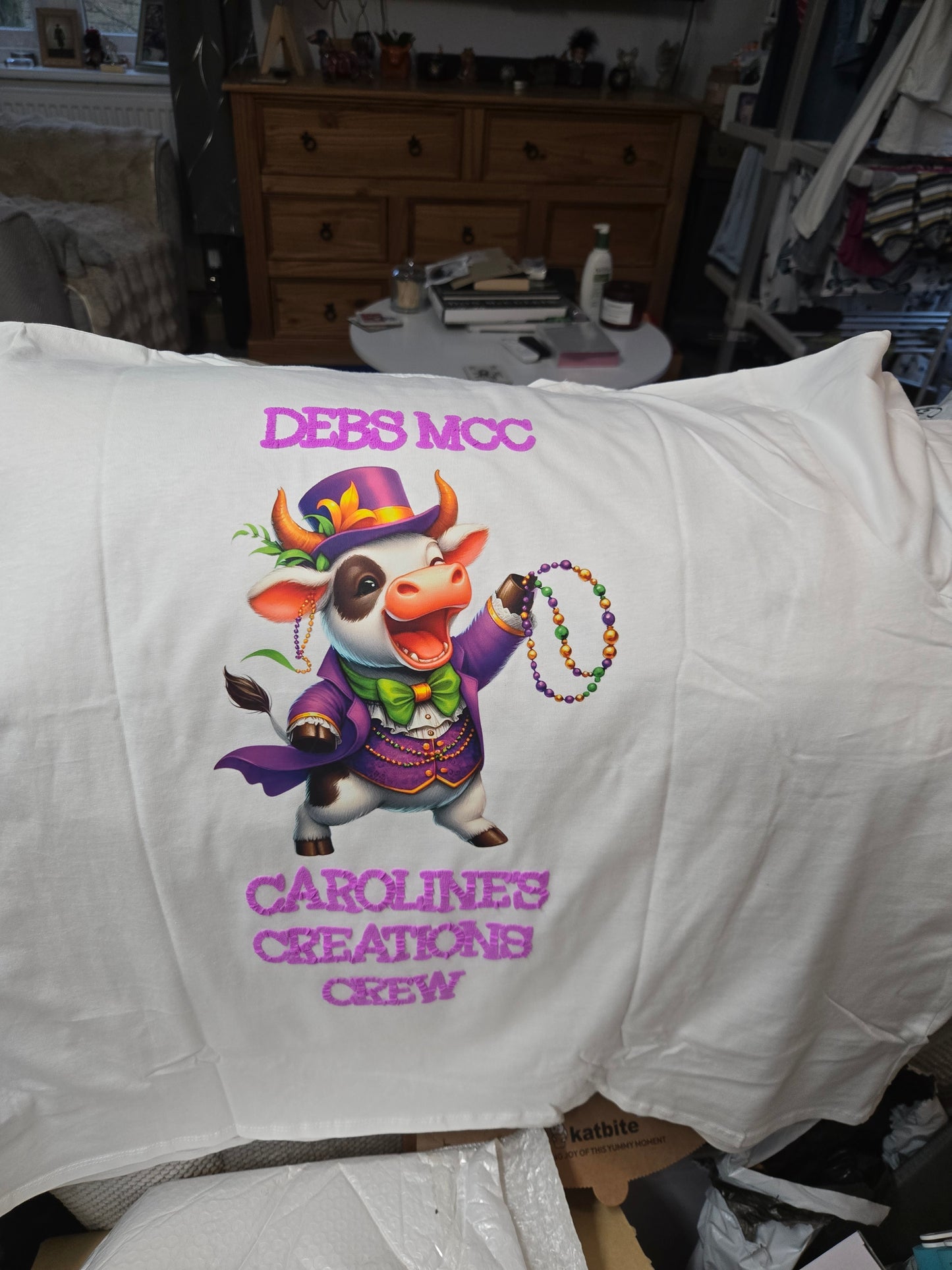 T shirts logos or decals