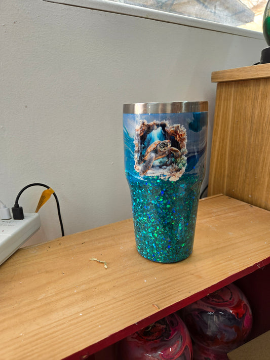 20oz curve no handle, Junk in trunk with turtle decal