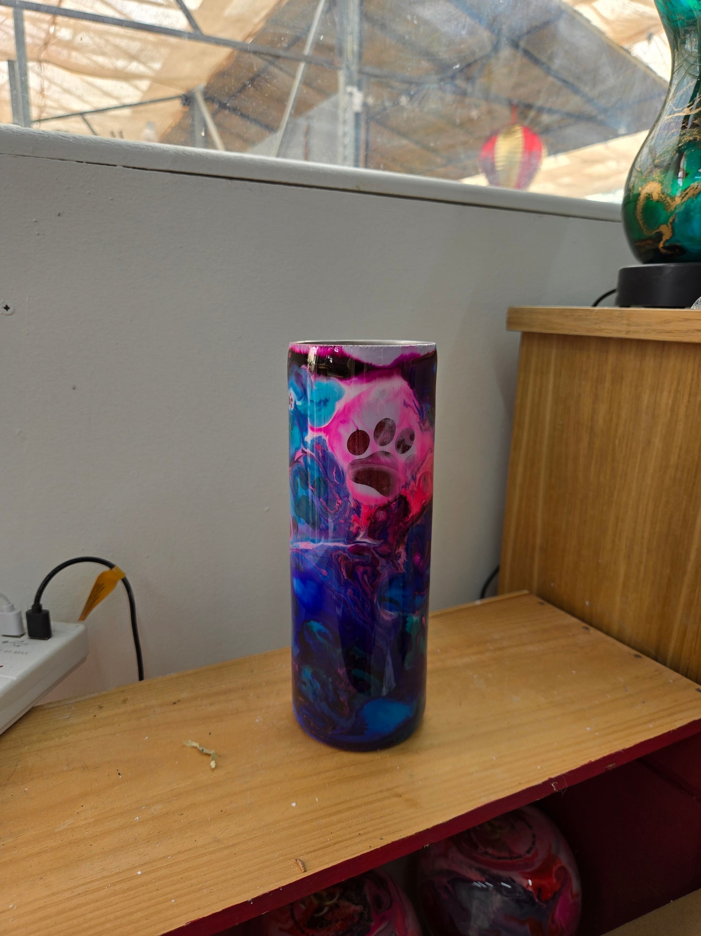 20oz peekaboo template with ink drop