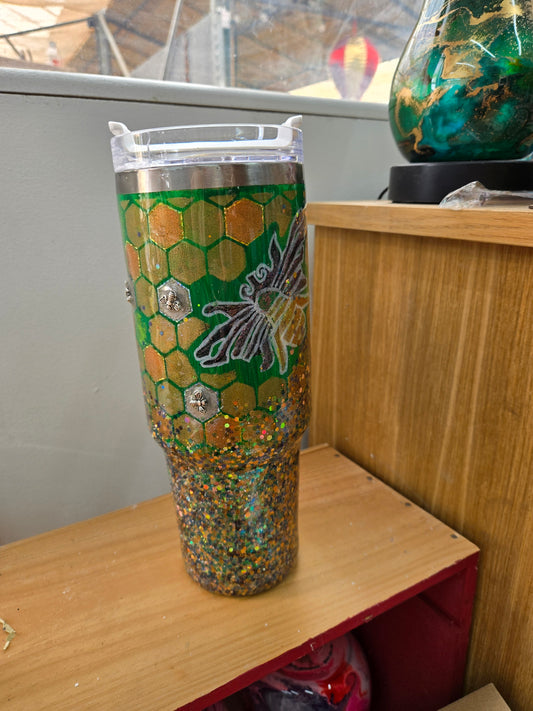 40oz Bee tumbler with Junk in trunk